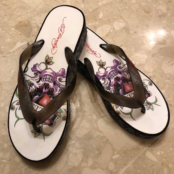 ed hardy flip flops